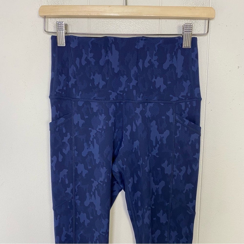 Alexo Athletica Face Forward Concealed Carry Blue Camo Navy Leggings Womens Sz S - Picture 4 of 16